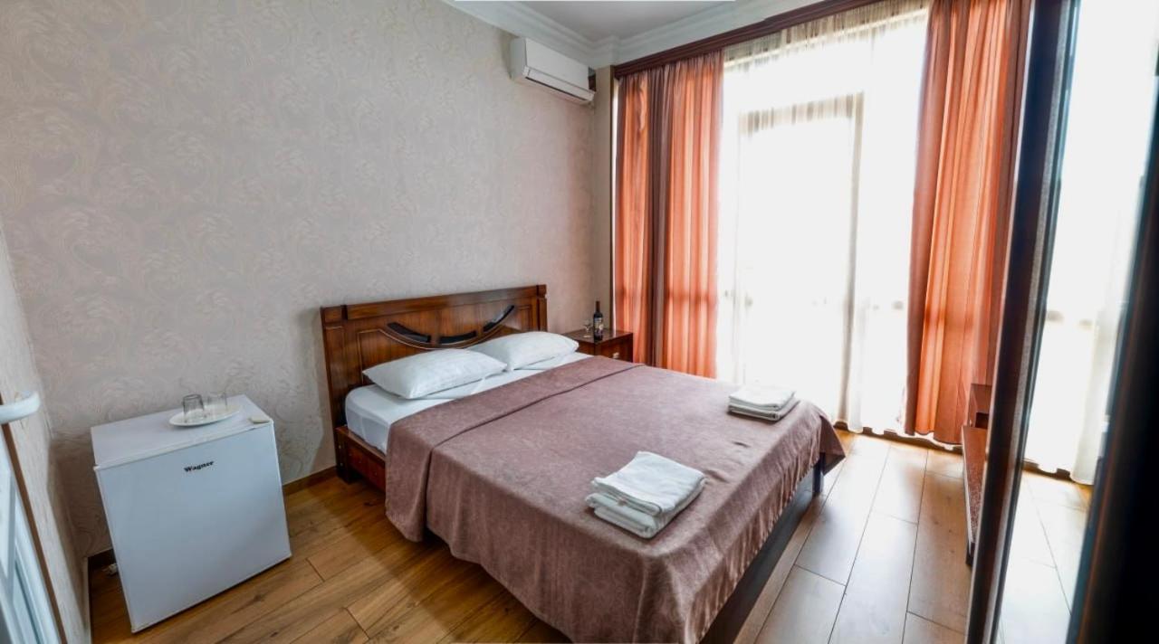 Hotel Palermo 科布列季 外观 照片